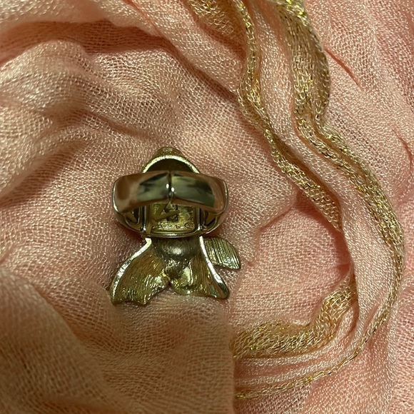 Silver and Gold Fish Rings - Picture 5 of 13